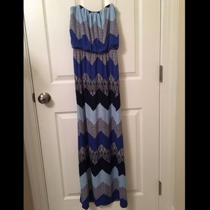 Sleeveless Chevron Maxi Dress